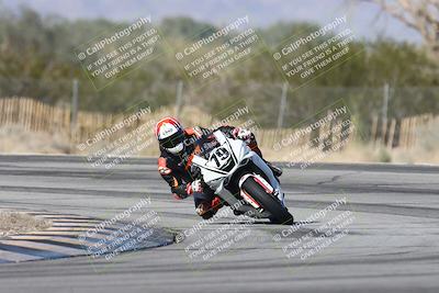 media/Dec-01-2025-Moto Forza (Mon) [[2daa91e15f]]/1-Advanced Group/Session 3 (Turn 3)/